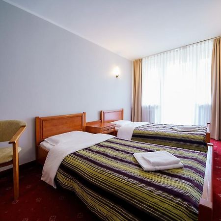 Hotel Promenada Zegrze Białobrzegi Exterior foto