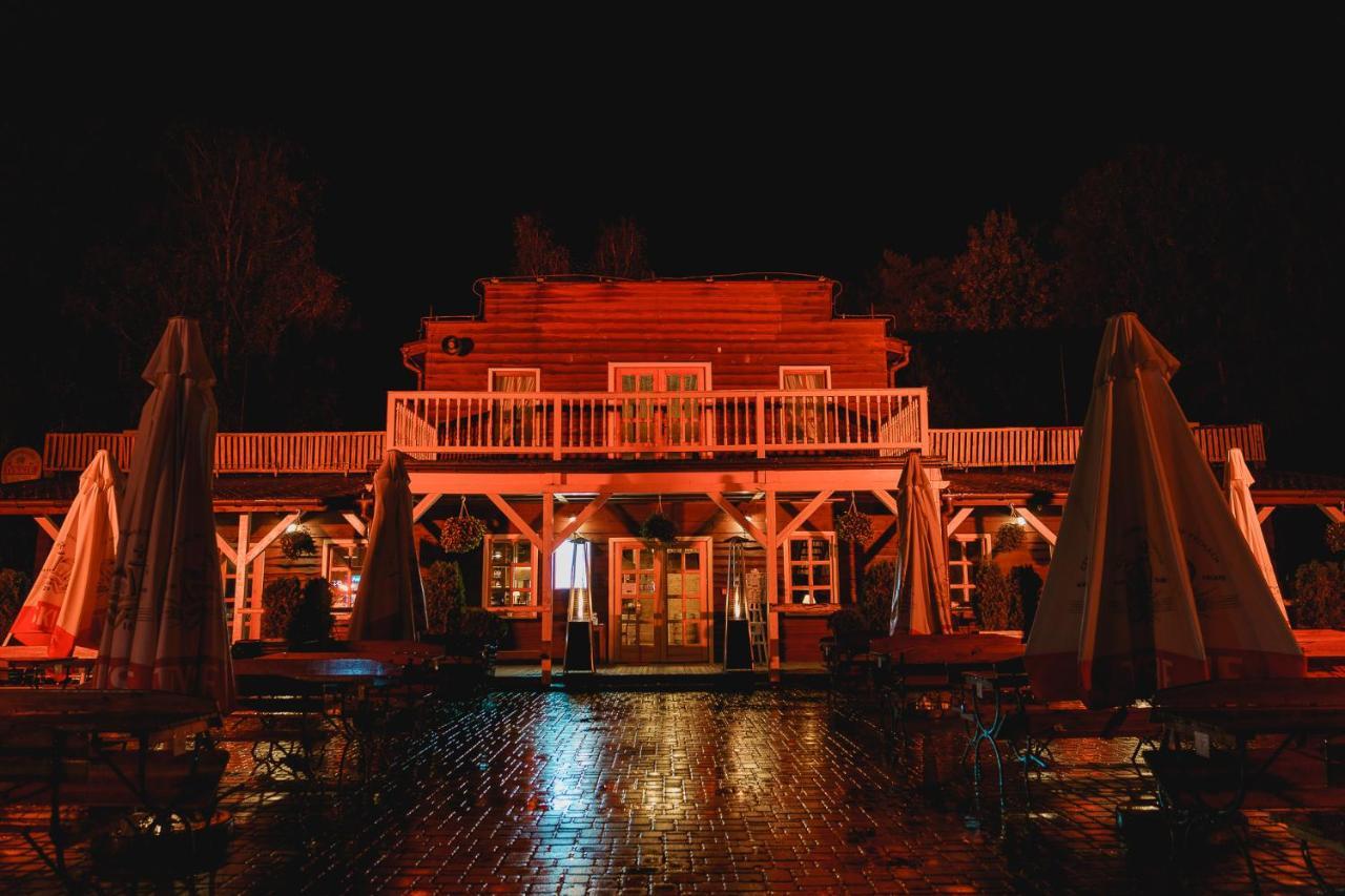 Hotel Promenada Zegrze Białobrzegi Exterior foto
